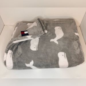 Tommy Hilfiger Whale Blanket